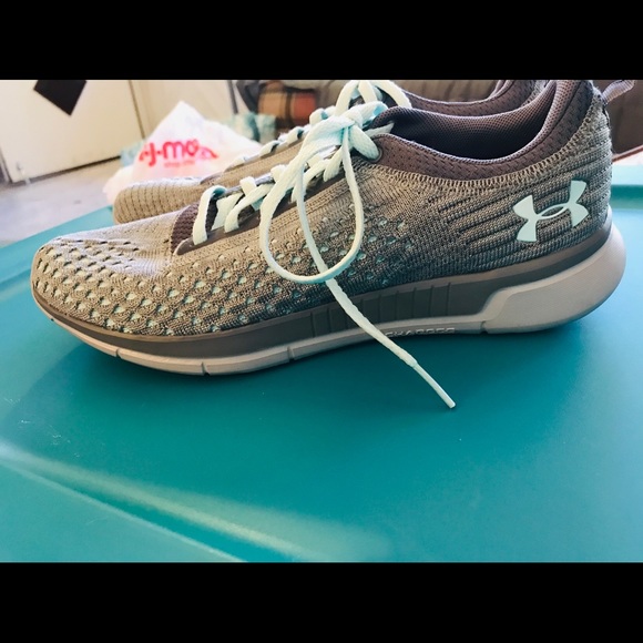 RARE NEW Under Armour Lightning 2 Size 9 - Picture 4 of 6